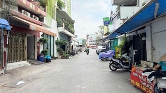 Lý Thái Tổ Quận 10, hẻm kinh doanh 8m, DT 60m2 cách MT 30m.
