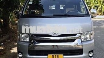 Toyota Hiace 16 chỗ Số sàn Bạc