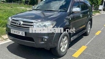 Toyota Fortuner 2009 Số tự động Xám