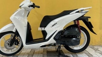 SH 125 2026 Trắng đen 400 km 43AB-710.86
