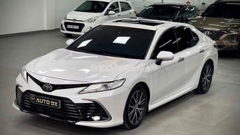 🚘 Toyota Camry 2.0Q Model 2023 Trắng ngọc trai