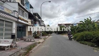 Nhà 3 lầu 6 phòng KDC Hưng Phú 2