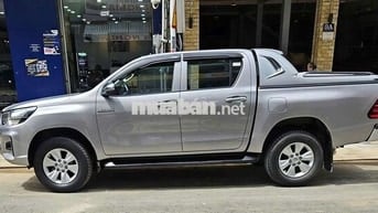 Toyota Hilux AT 2018 Bạc Số tự động