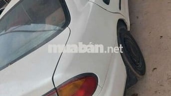 Mazda 323 2000 Trắng