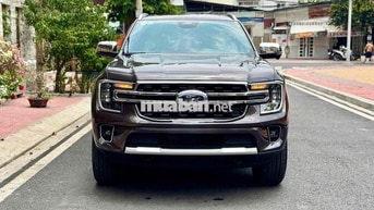Ford Everest Titanium 2025 Nâu 5.900 km