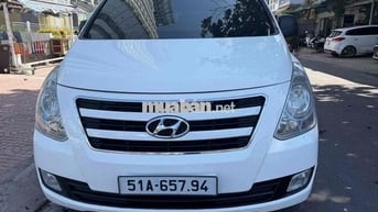 Hyundai Starex 2016 9 chỗ Dầu Trắng