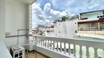 1PN - BAN CÔNG CỰC RỘNG - MÁY GIẶT RIÊNG CÁCH HUFLIT 2 BƯỚC CHÂN
