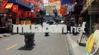 Cho thuê  tầng 1 phạm ngũ lão  .thông ra phố đi  bộ bùi viện  Q1.