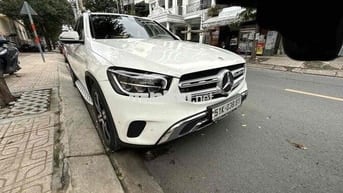 Mercedes-Benz GLC200  Trắng 5 chỗ