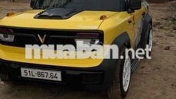VinFast VF3 2024 Vàng đen 2 chỗ