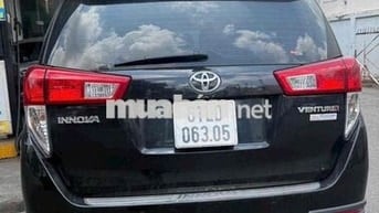 Toyota innova Venturer đăng ký 12/2019