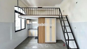 Gác ban công full nội thất - có thang máy - thoáng sáng - mới xây