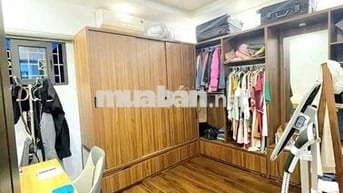 Cho thuê nhà Đào Tấn 50m², 6 tầng, thang máy, 6PN, 18 triệu/tháng