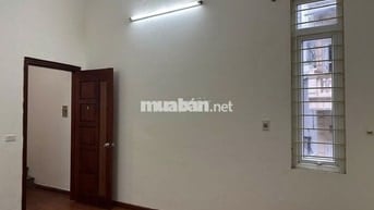 Cho thuê nhà riêng tại Ngõ 292 Phố Chợ Khâm Thiên