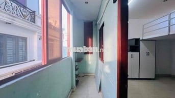 Cho Thuê Phòng Studio Máy Lạnh, Cửa Sổ Trời, Gần Nhà Ga T3