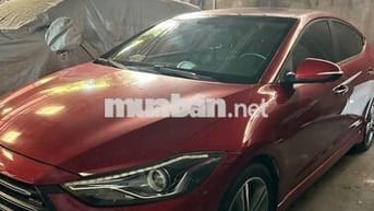 Hyundai Elantra Đỏ