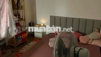 STUDIO SIUU XINH NGAY PHAN TAY HỒ