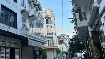 nhà 4 tầng Full Nội Thất có 4 phòng ngủ 5wc sân thượng