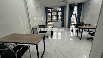 Cho thuê văn phòng KĐT Vạn Phúc sẵn nội thất 8 triệu/tháng