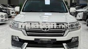 Land Cruiser 4.6 V8, sản xuất 2019 đẹp xuất sắc.