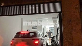 Việt Hưng - Nhà 60m2-  5 Tầng, Thang Máy. - Gara -Full Đồ - 16,5Tr