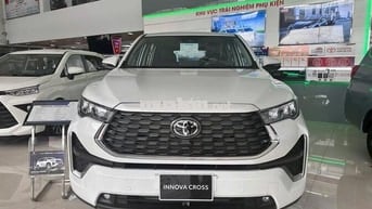 Toyota Innova Cross 2025