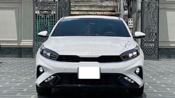 🌺🌺 Kia K3 Premium 2023 32000 km Trắng