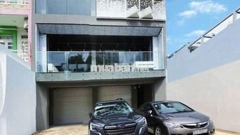 CHO THUÊ NHÀ 4 TẦNG ĐƯỜNG HOÀ BÌNH Q11  32TR/ THÁNG . 

