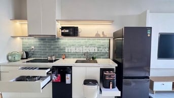 Căn hộ 1 phòng ngủ view sông tầng cao siêu xinh.