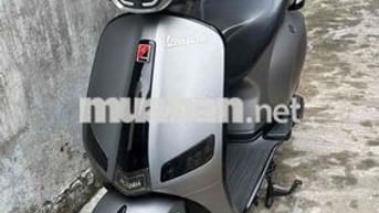 Xe máy Vespa 50cc Victoria Xám