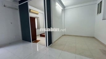 căn hộ 50m2 nơ trang long gần cầu đỏ phạm văn đồng nguyễn xi  văn lang