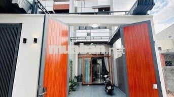 Bán Nhà Phố - Hoàn Công- 3PN - Sân Ô Tô - Gần Chợ Phúc Lâm- Giá: 4550