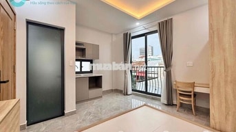 🔥STUDIO BAN CÔNG MỚI THANG MÁY ĐẦY ĐỦ NỘI THẤT NGAY PHAN XÍCH LONG