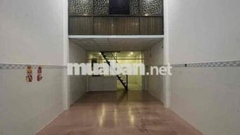 Cần cho thuê nhà đường xe tải thông 4x18m đúc lửng 2pn 2wc 8.5tr