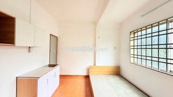 PHÒNG STUDIO CỰC THÁNG GẦN ĐH HUFLIT NGAY BÀ ĐIỂM