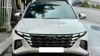 Hyundai Tucson 1.6 Turbo 2023 Trắng zin 2,8v km
