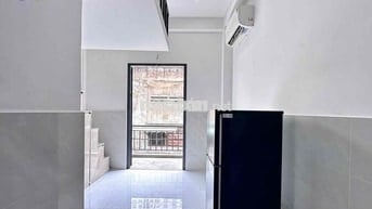 DUPLEX BAN CÔNG GẦN ĐH VĂN HIẾN,THUẬN TIỆN QUA Q11,Q10
