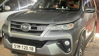 Toyota Fortuner 2018 Dầu Xám