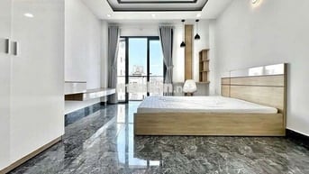 Cho thuê căn Nhà này - mới, đẹp, bancony rộng thoáng. Ngay Bình Thạnh