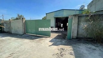 Xưởng Dĩ An đất 2000m xưởng 1000m giá 65 cont đi 24/24