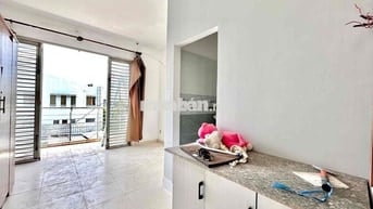 PHÒNG TRỌ CỬA SỔ BAN CÔNG GIÁ RẺ NGAY BỆNH VIỆN 175 CÔNG VIÊN GIA ĐỊNH