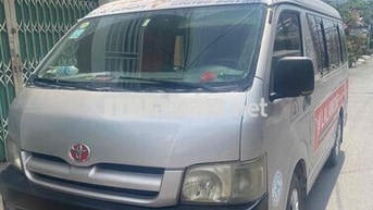 Toyota Hiace 2006 Dầu Bạc 6 chỗ