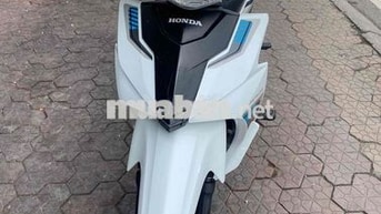 Honda Blade trắng xanh