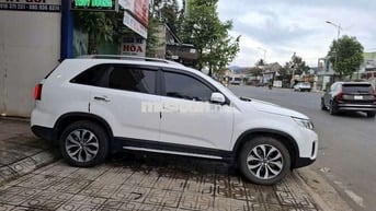 Kia Sorento 2018 7 chỗ Dầu Trắng