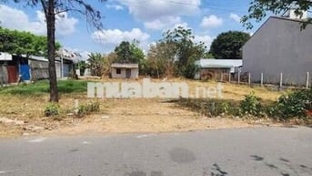 Tôi bán lô đất 100m2 giá 2tỷ3 đường Huỳnh Thị Mài xã Tân Hiệp Hóc Môn