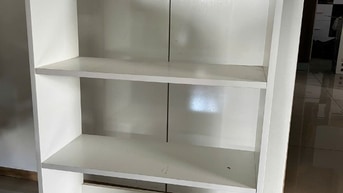 Kệ sách gỗ trắng chắc chắn (đã dùng)