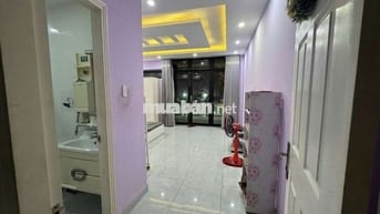 CHO THUÊ PHÒNG TRỌ 50M2 2PN CÓ BAN CÔNG KHU NAM LONG ĐỐI DIỆN VINCOME
