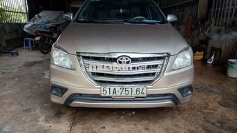 Toyota Innova 2014 Vàng cát 8 chỗ