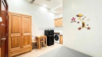 KHAI TRƯƠNG STUDIO GIÁ HẠT DẺ FULL NỘI THẤT BÓC SEAL CÓ THANG MÁY