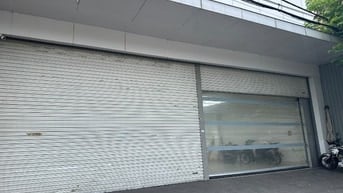 Bán gấp nhà cấp bốn:16x9,mặt tiền Nguyễn Văn Linh,Tân Phú,Q7(củ)